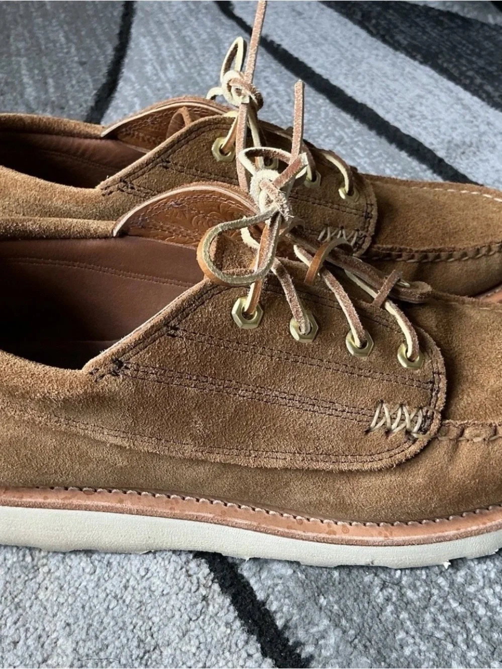 Size 10.5E - Yuketen Angler Moc Hex Eye FO G Brown Leather Moccasin Shoes